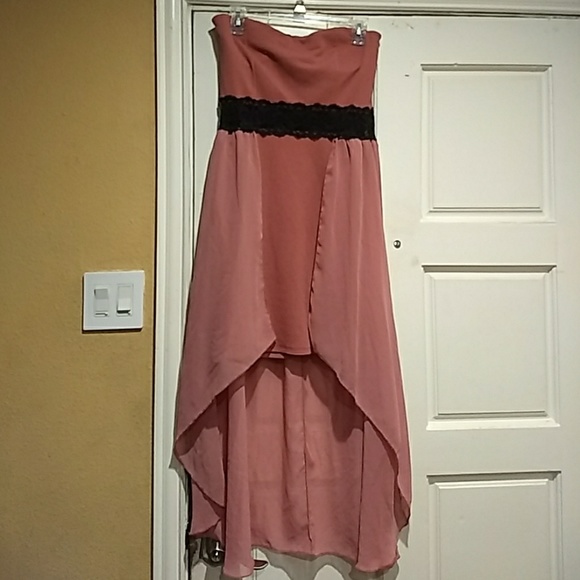 Wild Daisy Dresses & Skirts - 💞Wild Daisy💗strepless dressvery pretty👗 size(L)